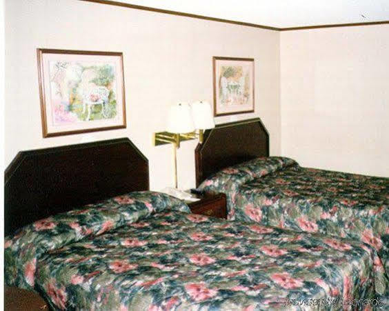 Red Carpet Inn Greensboro Ruang foto